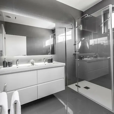 Longra Family & Barcel