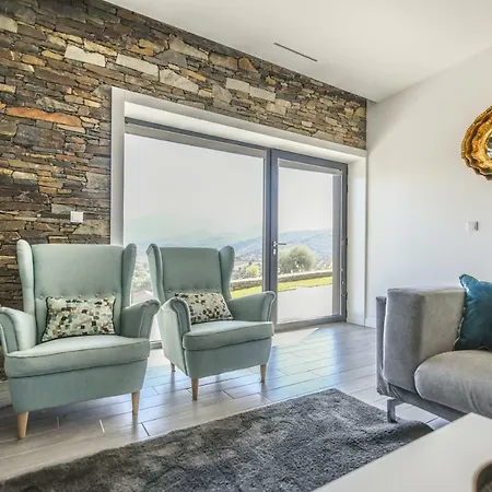 Ferienhaus Longra Family &