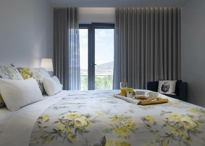 Hébergement de vacances Longra Family & *